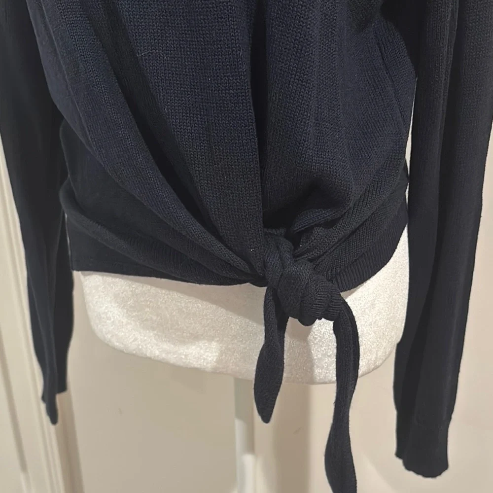 Mystree Navy Long Sleeve Tie Front Sweater Medium NWT - Picture 3 of 6